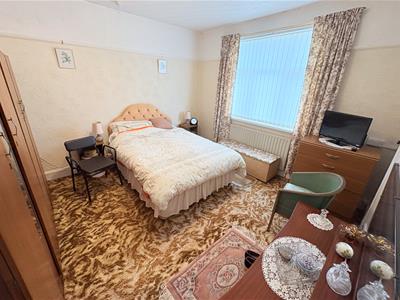 REAR DOUBLE BEDROOM 2